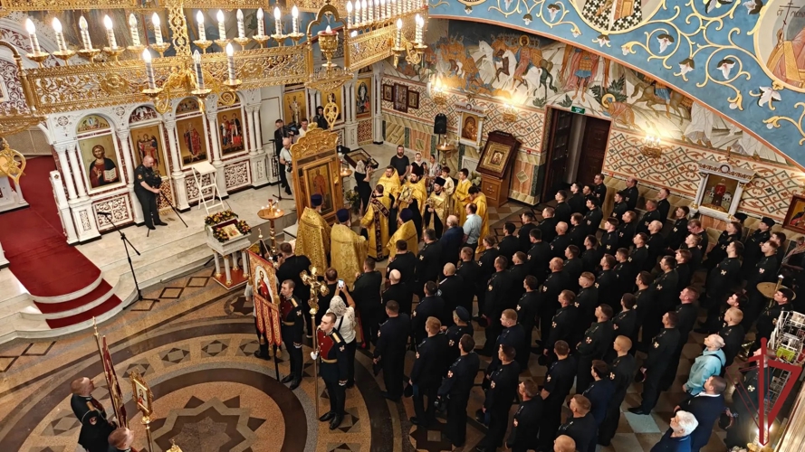 В День Крещения Руси в Князь-Владимирском храме – Главном храме Росгвардии состоялся праздничный молебен с крестным ходом