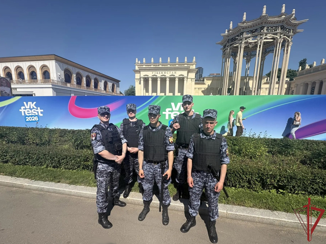 Военнослужащие дивизии имени Ф.Э. Дзержинского обеспечили охрану общественного порядка на VK Fest 2026 в Москве