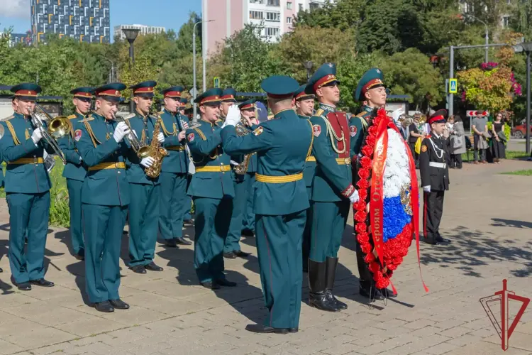 Росгвардия приняла участие в открытии аллеи «Героев Отечества» в парке 70-летия Победы в Москве