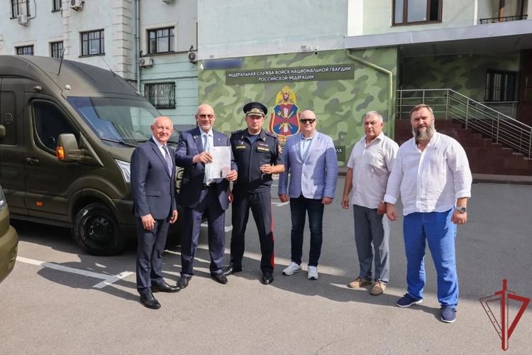 Для подразделений Росгвардии, принимающих участие в специальной военной операции, переданы специальные автомобили