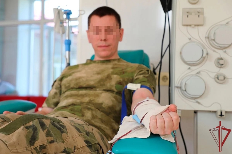 Росгвардейцы пополнили банк крови в Луганской Народной Республике