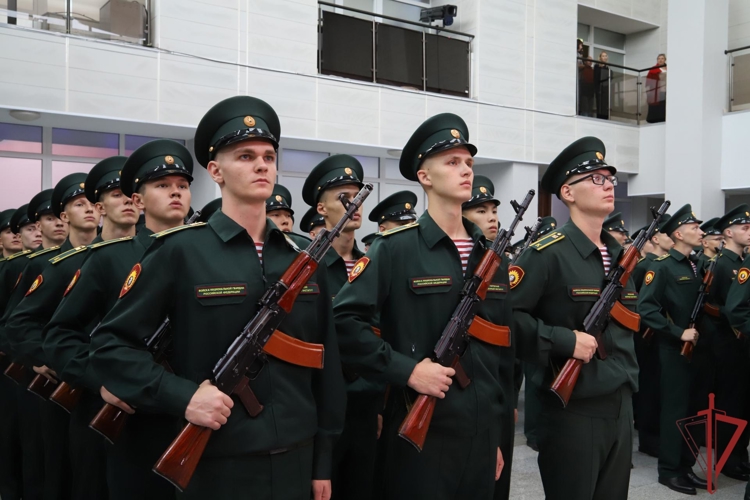 В Пермском военном институте Росгвардии состоялась церемония приведения первокурсников военной присяге