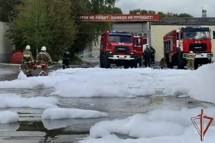 В Новосибирском военном институте Росгвардии прошло масштабное пожарно-тактическое учение