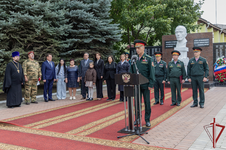 Начальник Главного штаба Росгвардии Герой России генерал-полковник Сергей Бойко принял участие в открытии гранитных стел воинам-инженерам в ЦИТО Росгвардии (видео)