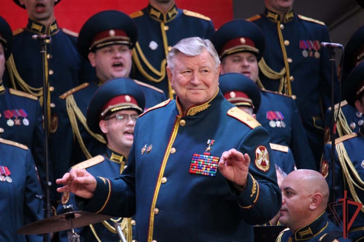 Академический ансамбль песни и пляски Росгвардии выступил в Самаре