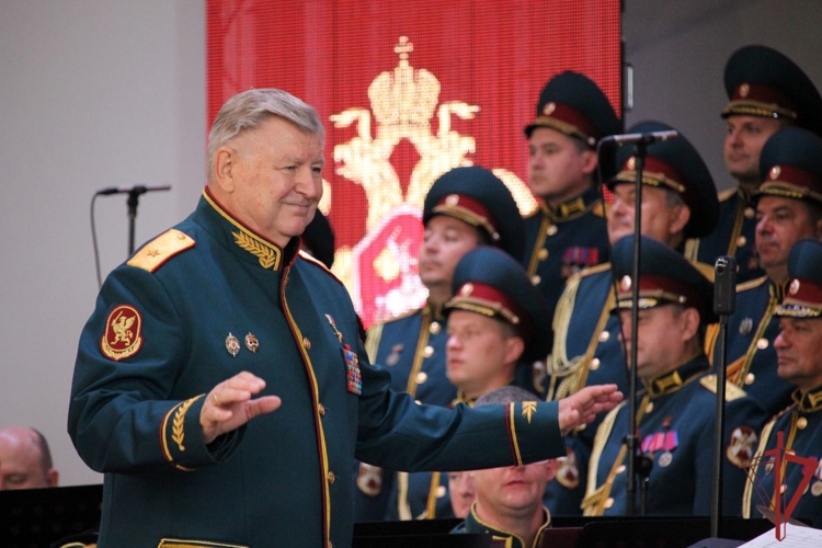 Академический ансамбль песни и пляски Росгвардии выступил в Самаре