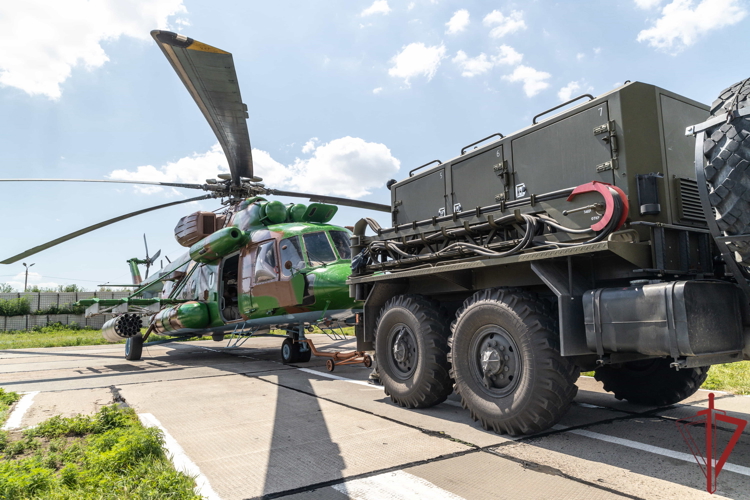Авиация Росгвардии за месяц совершила более 500 санитарных вылетов в ДНР (видео)