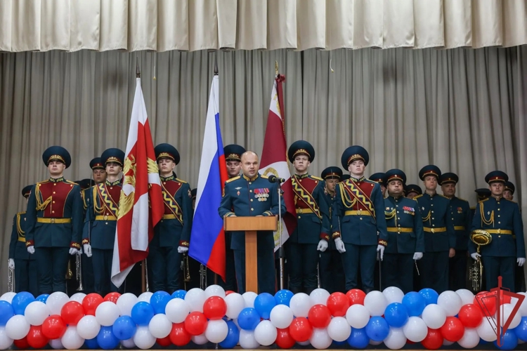 Кадеты Московского президентского кадетского училища Росгвардии встретили День знаний торжественным построением