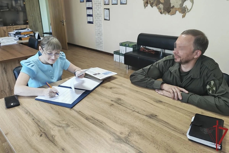 В Луганской Народной Республике представители Росгвардии провели рабочую встречу с председателем Избиркома республики