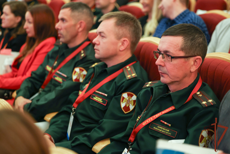 В Росгвардии прошла Общероссийская межведомственная научно-практическая конференция по лечению боевых травм (видео)