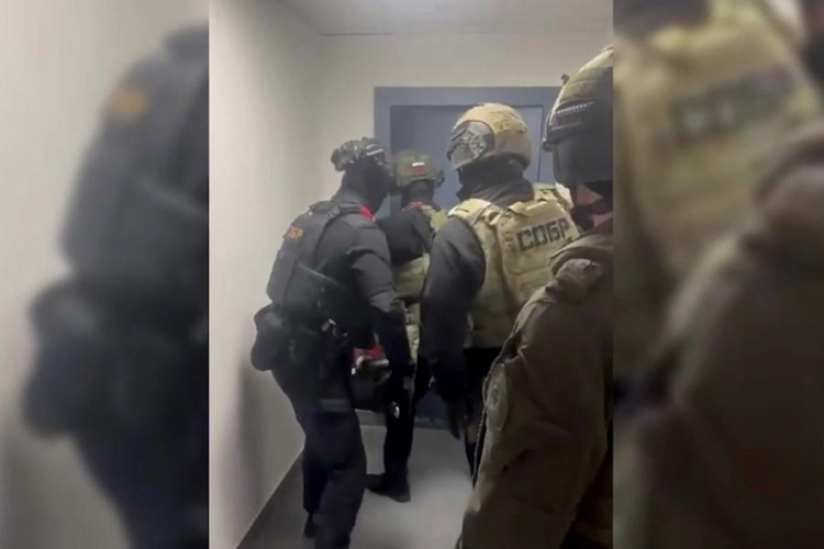 В Санкт-Петербурге при содействии СОБР Росгвардии пресечена деятельность подпольного банка (видео)