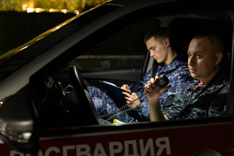 На патрульных маршрутах. Фотоальбом
